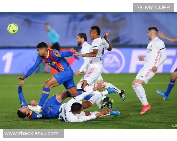 2016年皇马在经典德比中以2-1战胜巴萨展现强大实力与团队合作精神